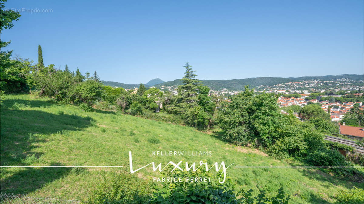 Maison à CLERMONT-FERRAND