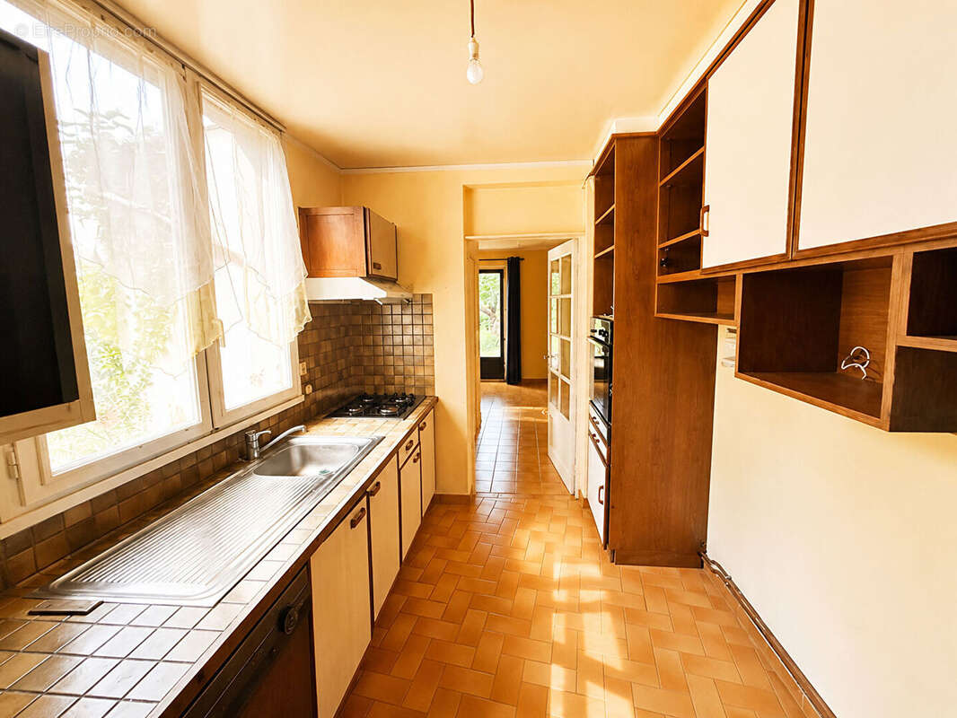 Maison de ville sur 314m2 de terrain clos - photo 5