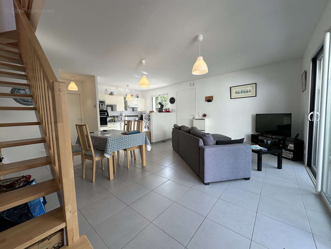 Maison à SAINT-GEORGES-DE-DIDONNE