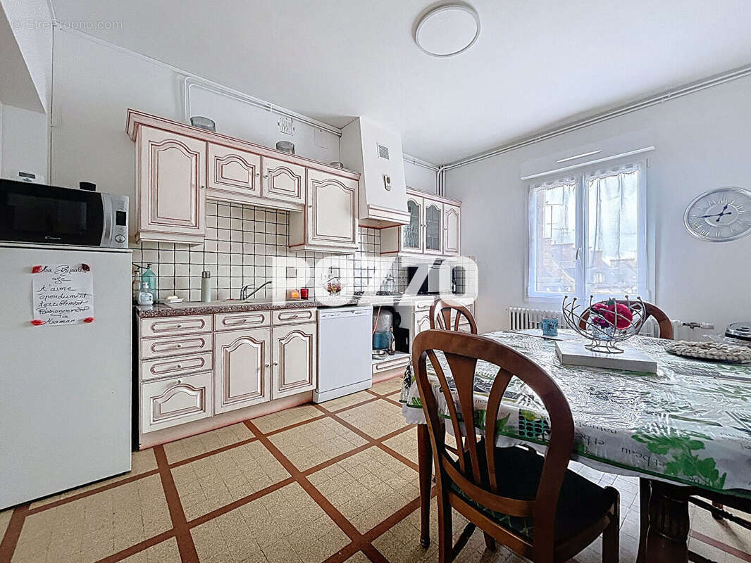 Appartement à SAINT-HILAIRE-DU-HARCOUET