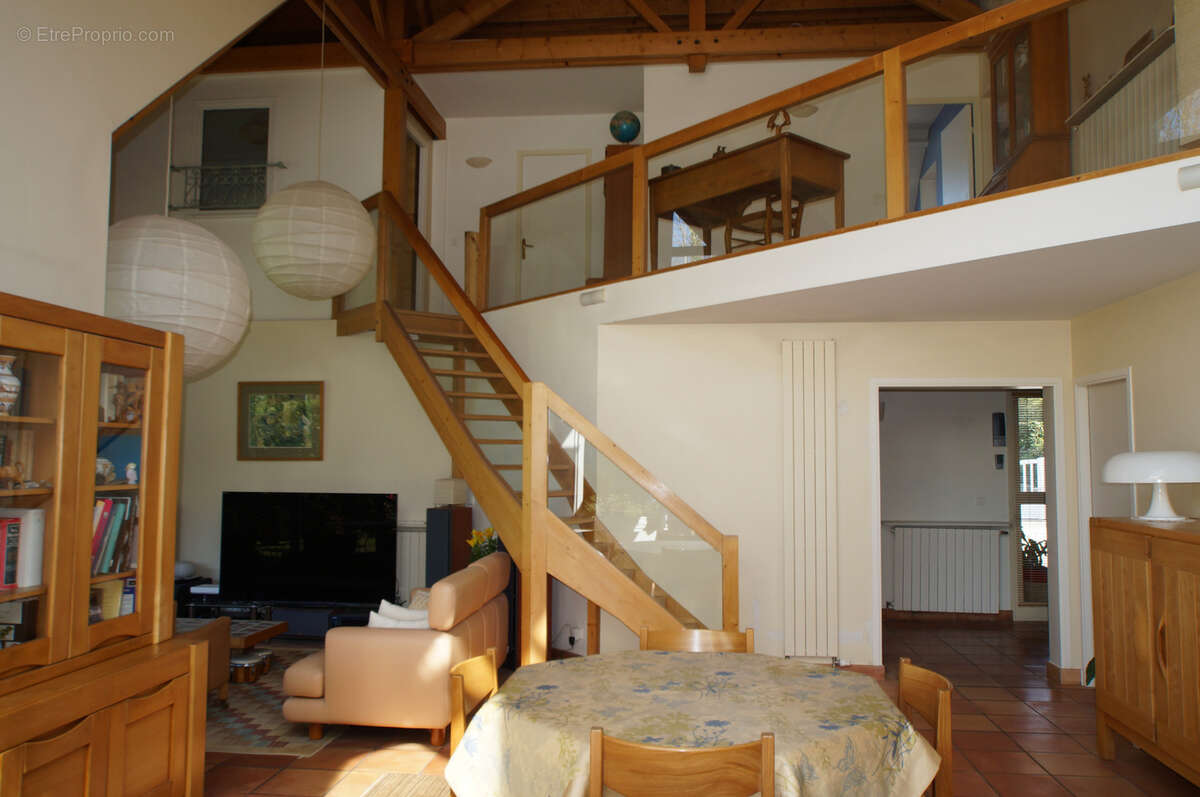 Maison à BURES-SUR-YVETTE