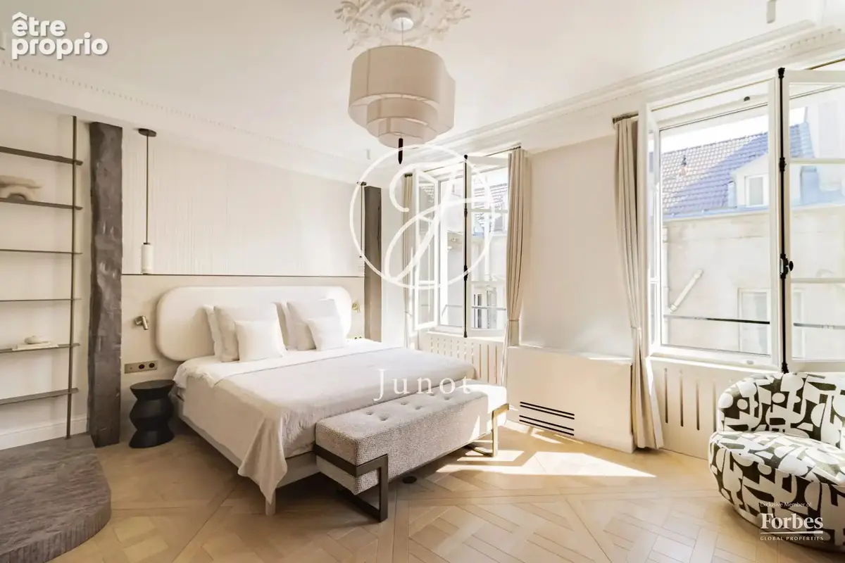 Paris 1er - PLACE VENDÔME / SAINT-HONORÉ - Appartement - 5 pièces - 163,73m² Carrez - 3 chambres - Parfaitement rénové - Climati - photo 16