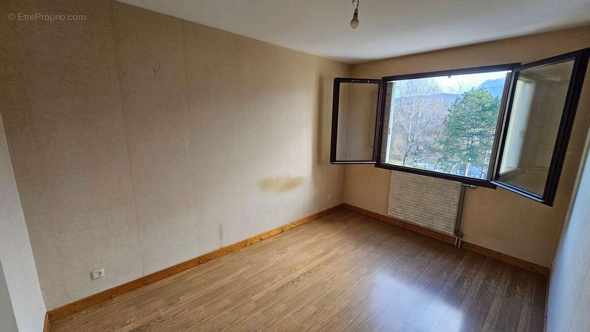 Appartement à MOIRANS