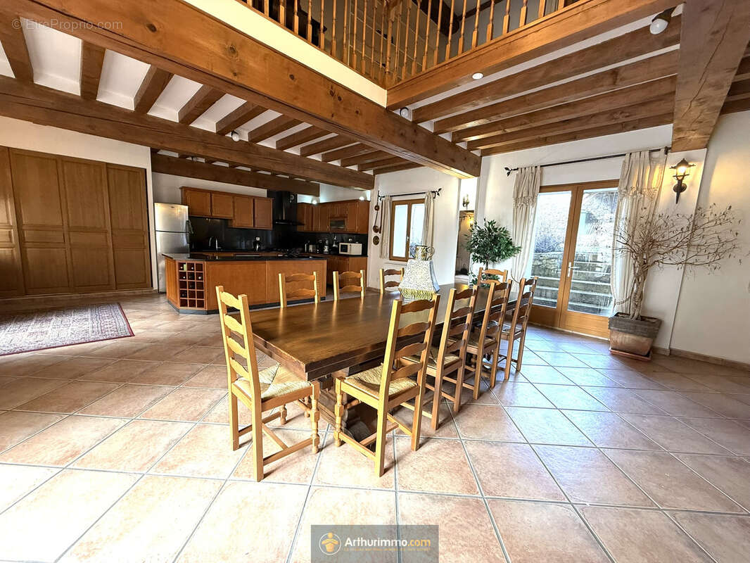 Maison à COULOMMIERS