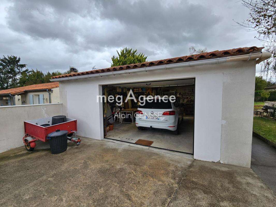 Maison à SAINT-PORCHAIRE