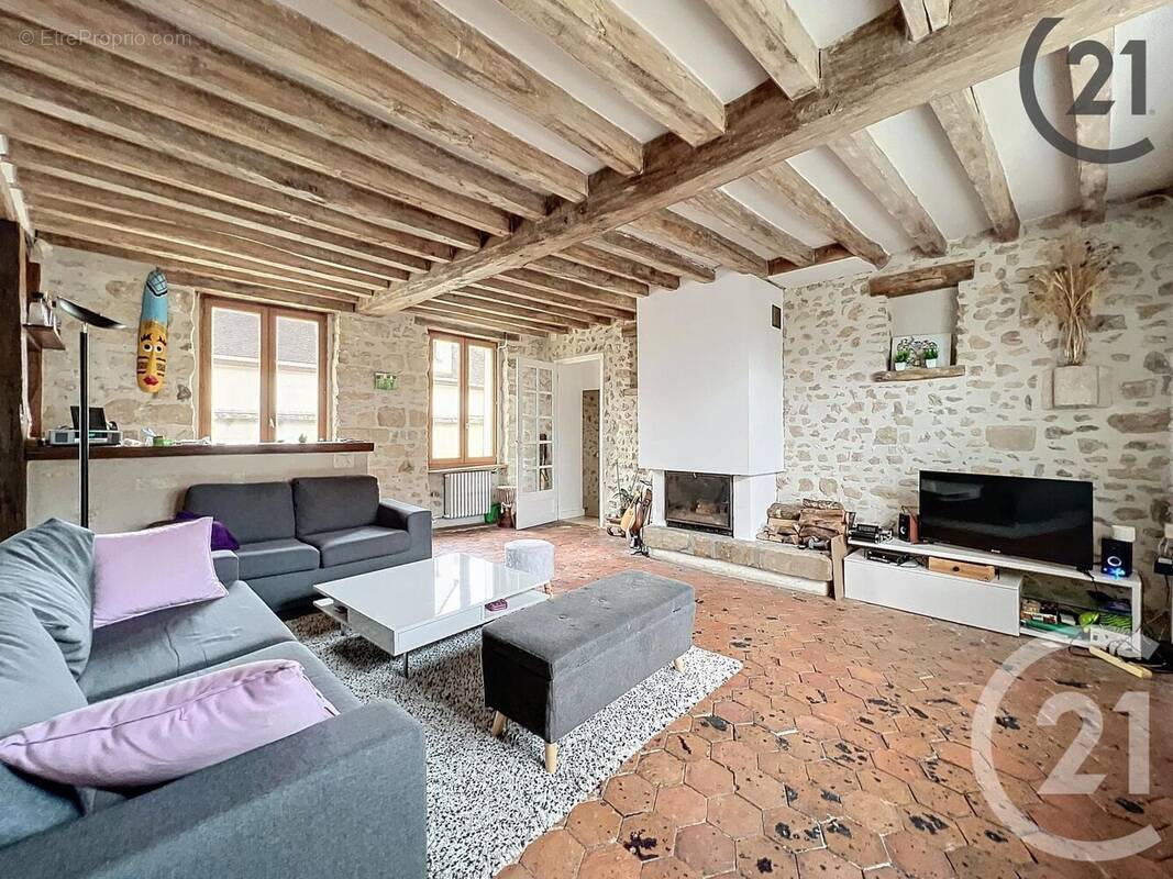 Maison à NOISY-RUDIGNON