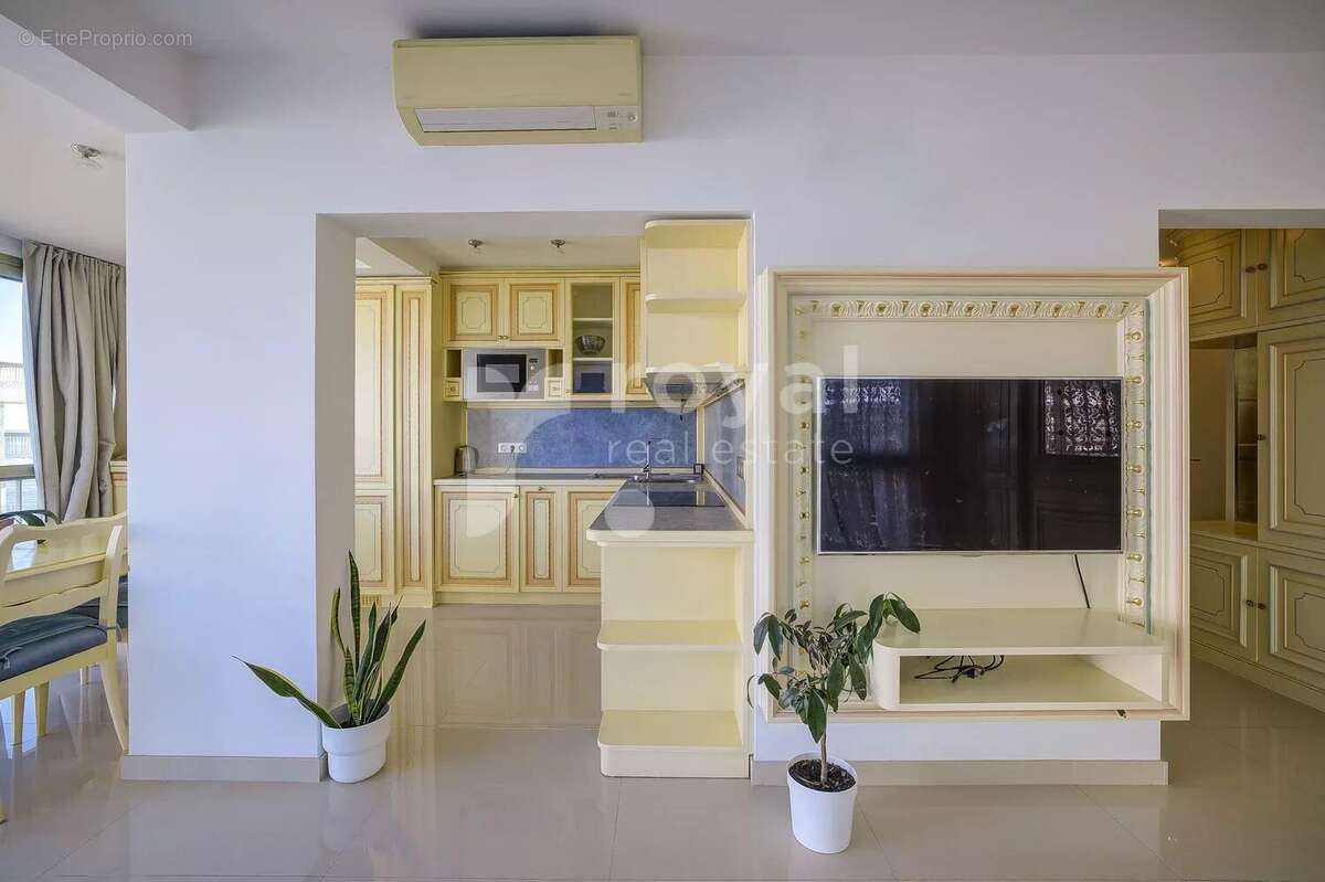 Appartement à MANDELIEU-LA-NAPOULE