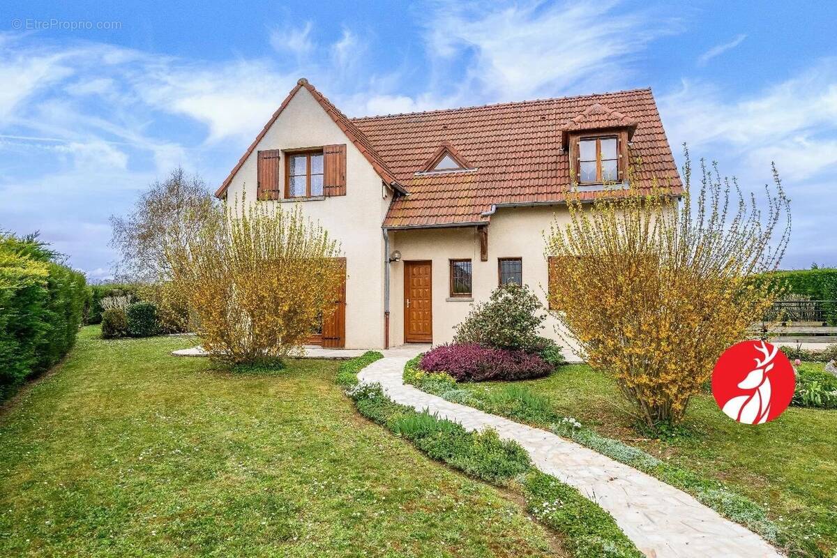 Maison à MILLY-LA-FORET