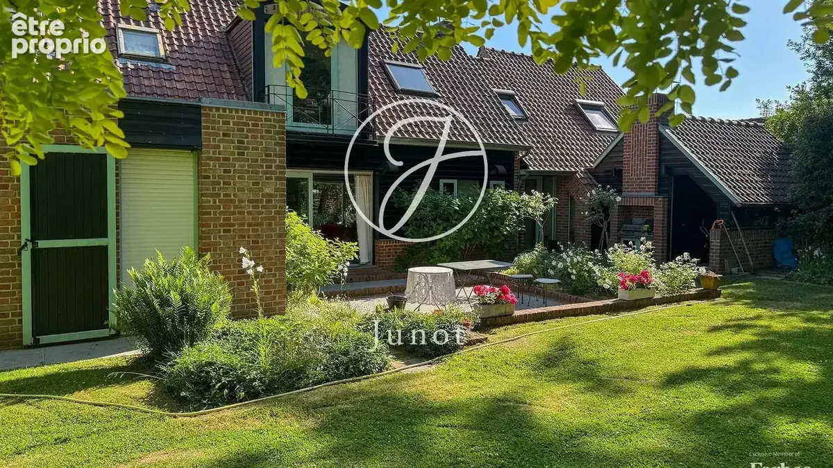 Ennetières-en-Weppes - CENTRE - Maison à vendre - 8 pièces - 206m² - 5 chambres - Jardin - Terrasse - Stationnements - photo 5