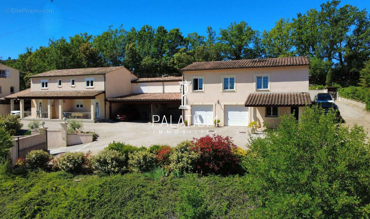 Maison 297 m² à Greoux-Les-Bains  - photo 2