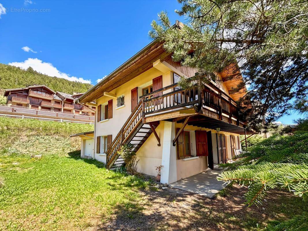 Maison à LA SALLE-LES-ALPES