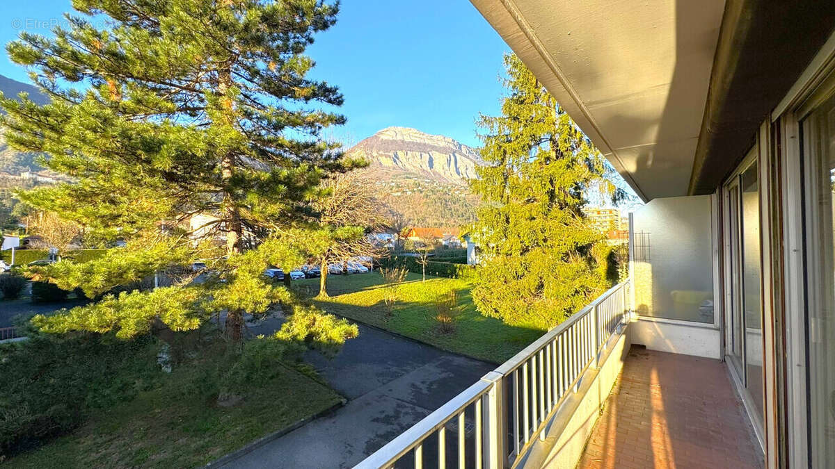 Appartement à MEYLAN