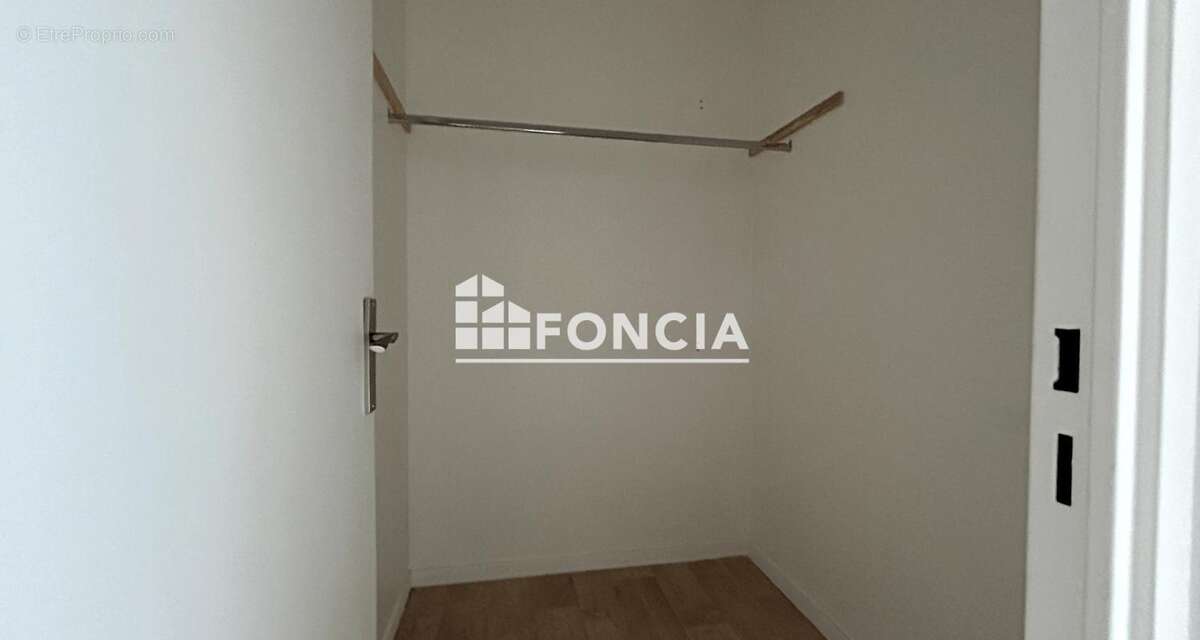 Appartement à CORBEIL-ESSONNES