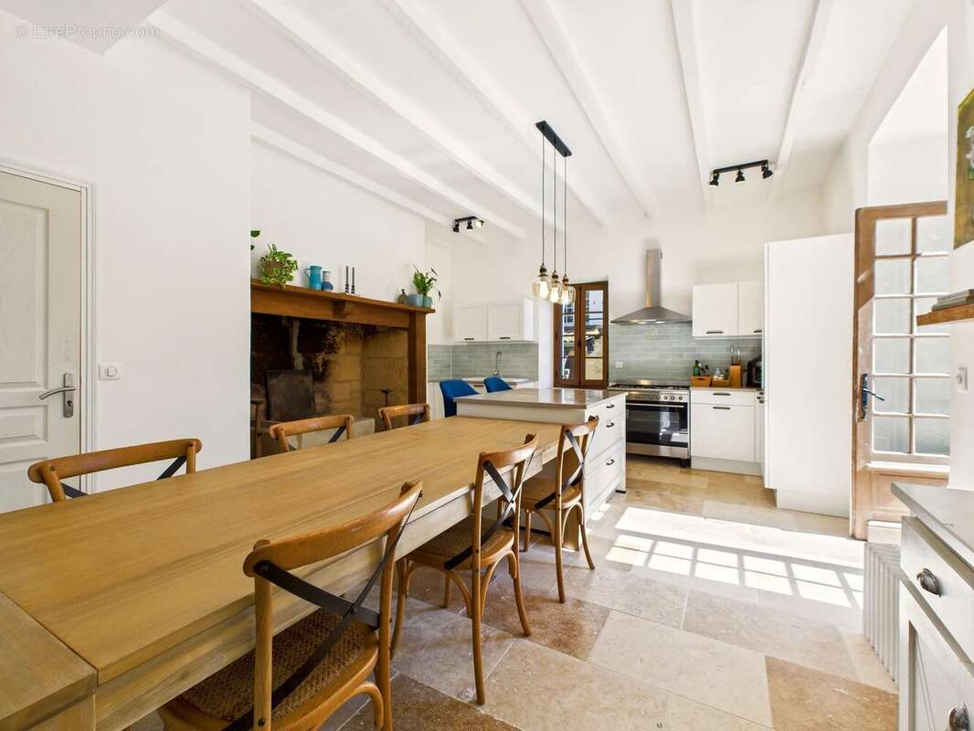 Maison à BEYNAC-ET-CAZENAC