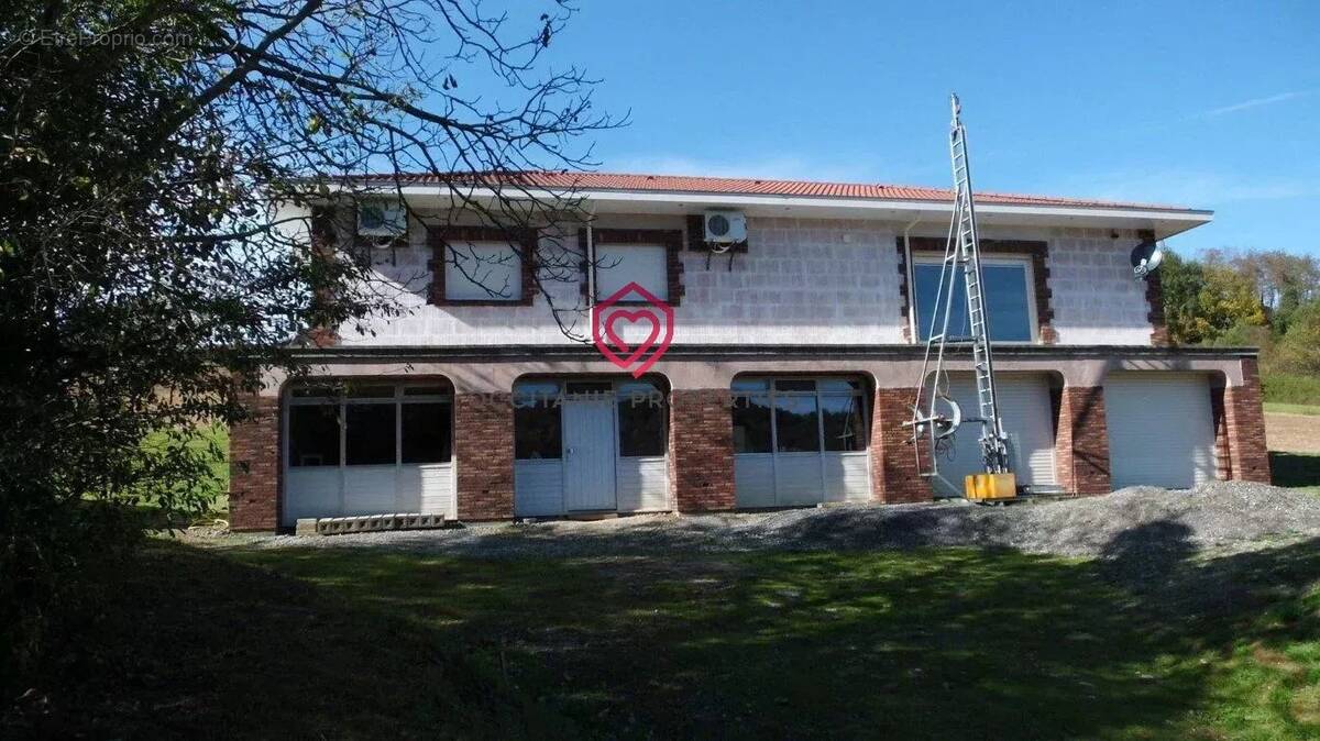 Maison à PUNTOUS