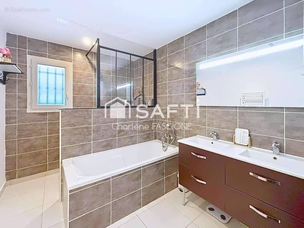 Photo 9 - Maison à LORGUES