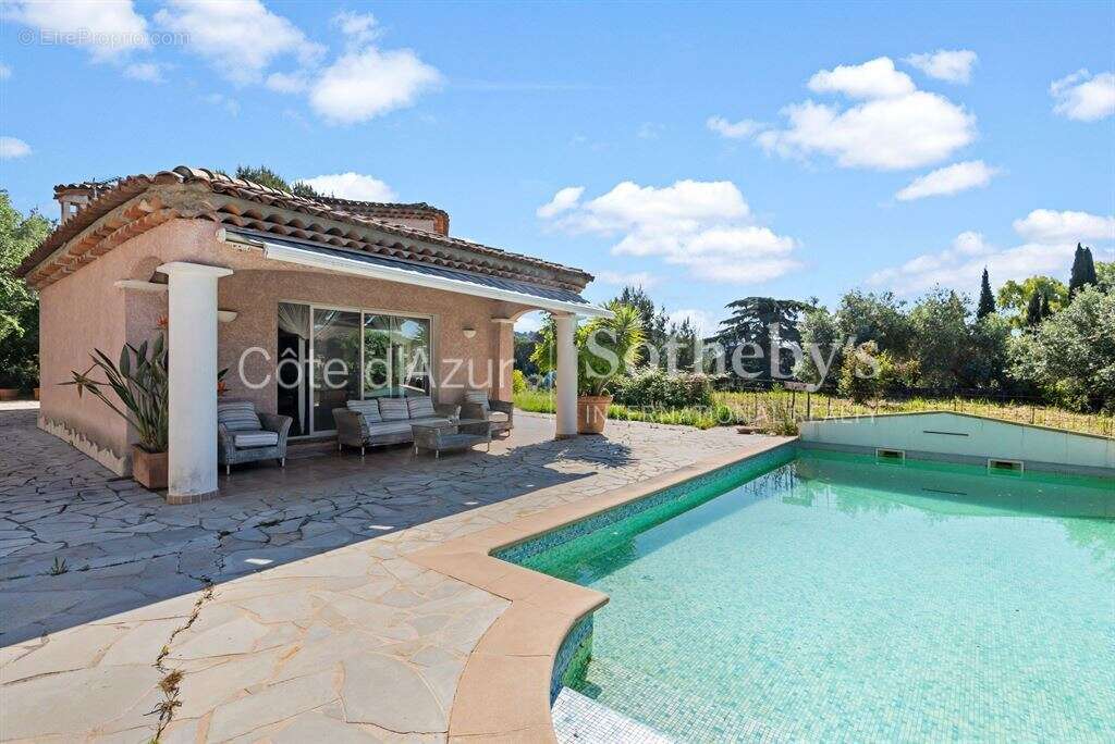 Maison à MOUGINS