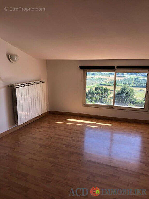 Appartement à VELAUX