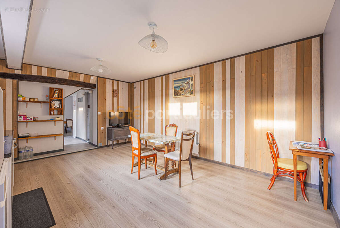 Pont-saint-martin -- maison de bourg -- 92 m2 -- 4 chambres -- patio exterieur - photo 12