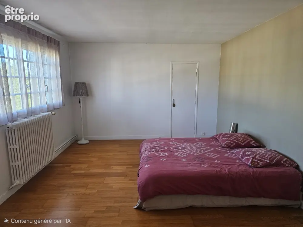 YERRES, belle maison familiale de 205 m² avec piscine, terrain plein sud et  sous sol total - photo 9