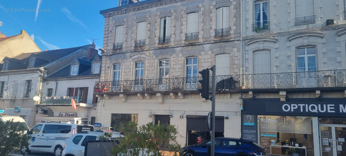 Commerce à COMMENTRY