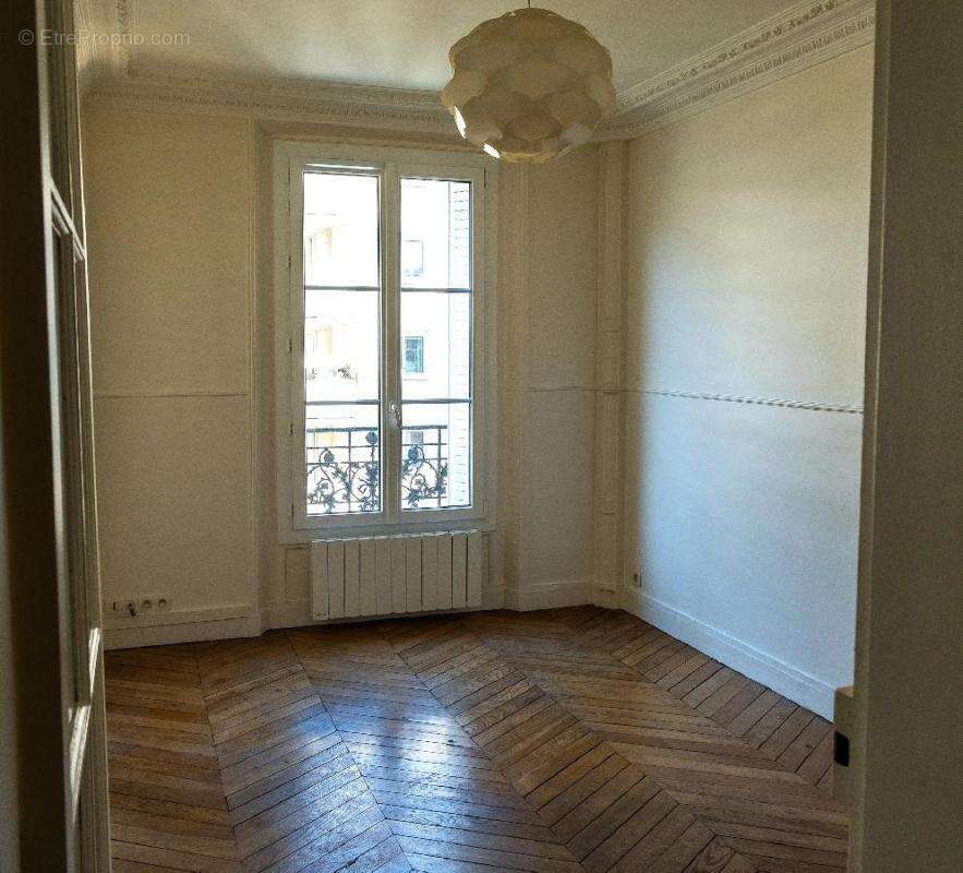 Appartement à PARIS-15E