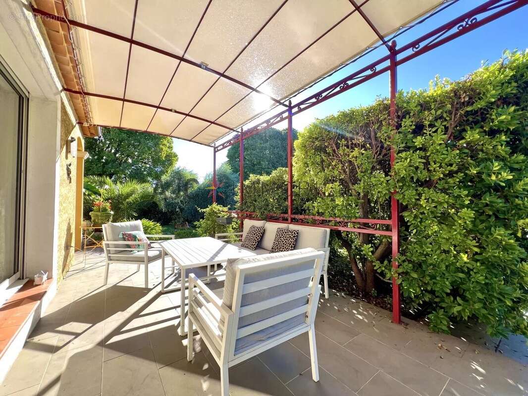 Maison à SAINT-ETIENNE-DU-GRES