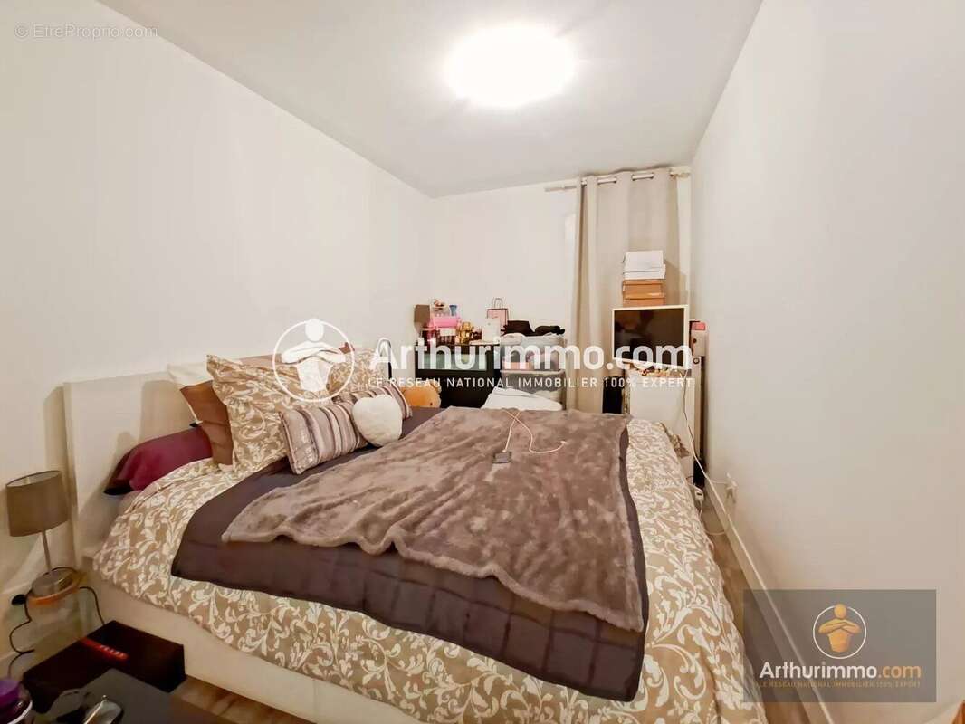 Appartement à SAINT-PIERRE-DU-PERRAY