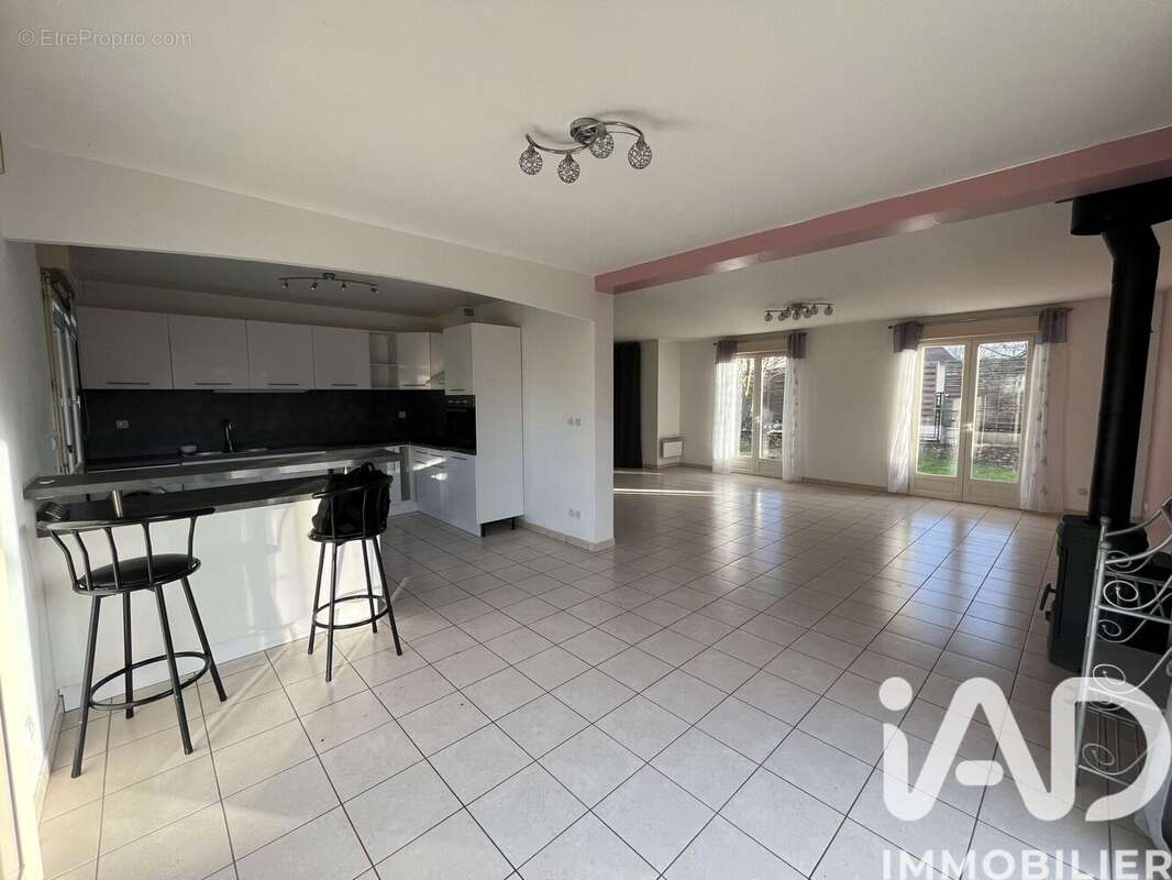 Photo 2 - Maison à VARENNES-SUR-SEINE