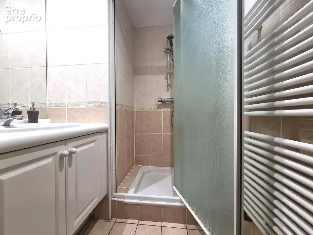 Appartement 120 m² à Sainte-Foy-Les-Lyon  - photo 9