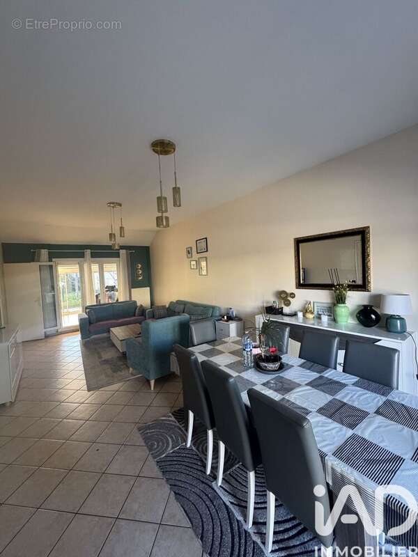 Photo 5 - Maison à SAINT-JEAN-DE-BRAYE