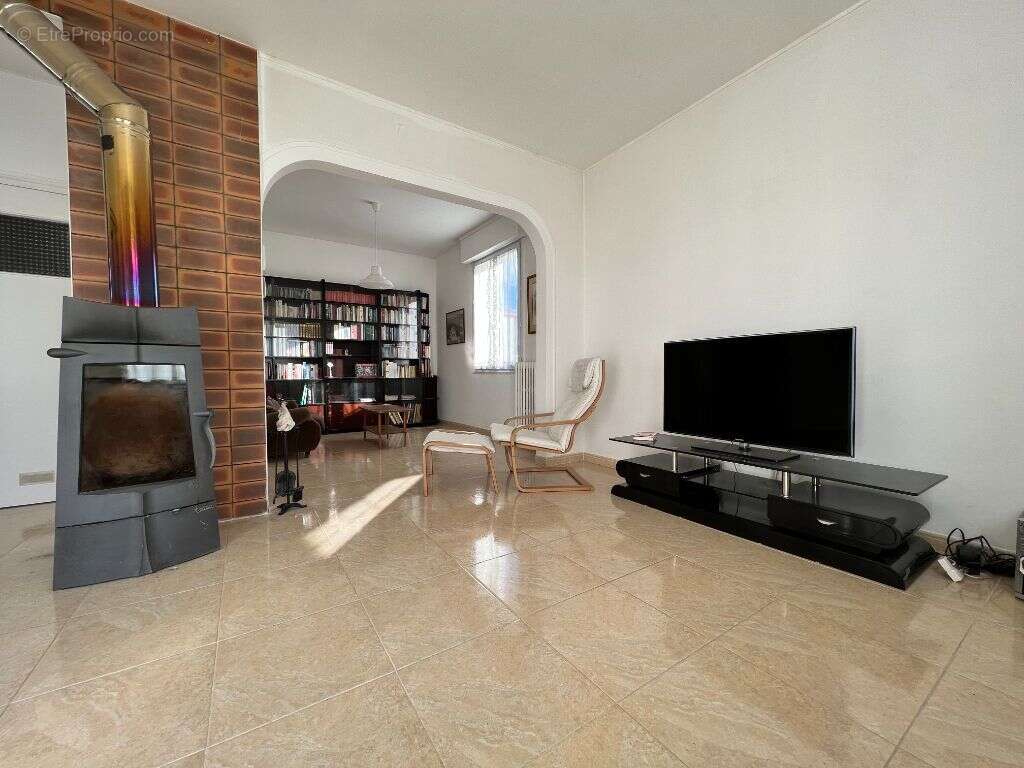 Maison à NEUILLY-SUR-MARNE