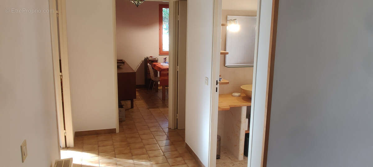 Maison à MONTFERRAT