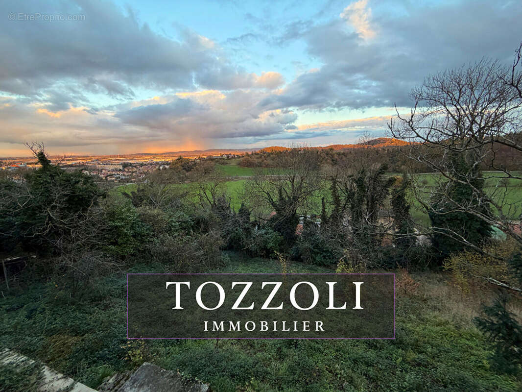 Maison à SAINT-QUENTIN-FALLAVIER