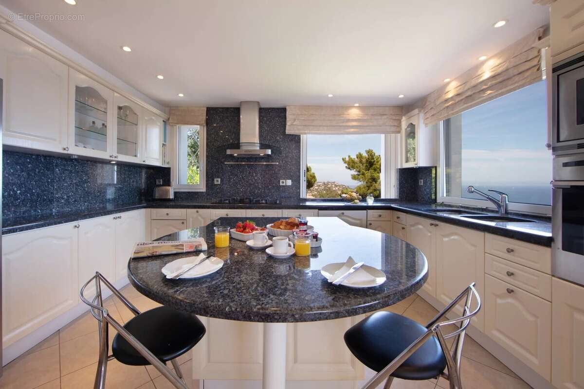 Maison à SAINT-RAPHAEL