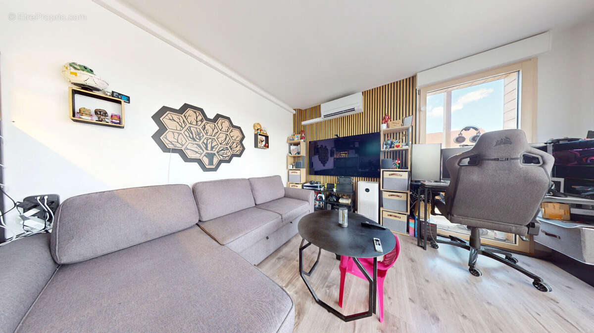 Appartement à MAGNY-LE-HONGRE