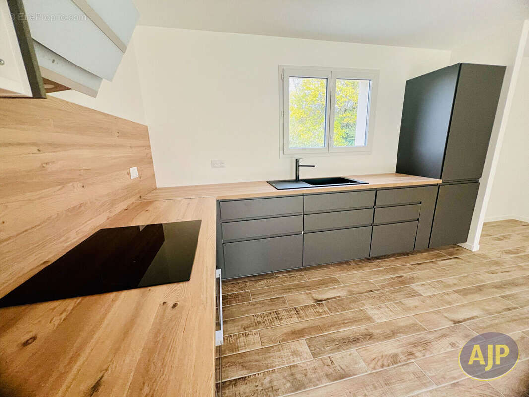 Maison à SAINT-DENIS-DE-PILE