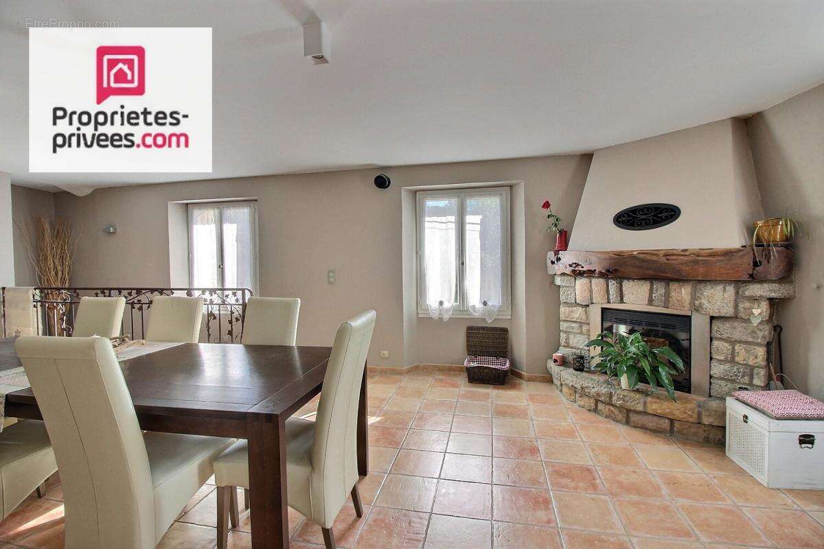 Maison à LORGUES