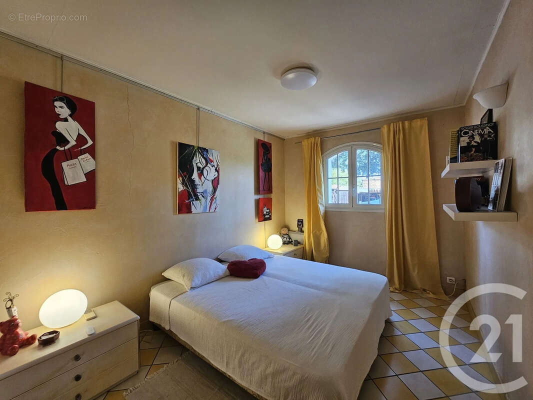 Maison 137 m² à Six-Fours-Les-Plages  - photo 9