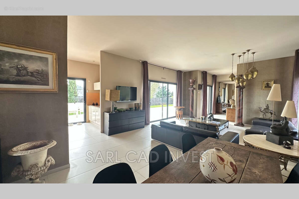 Maison à SAINT-CYR-SUR-LOIRE