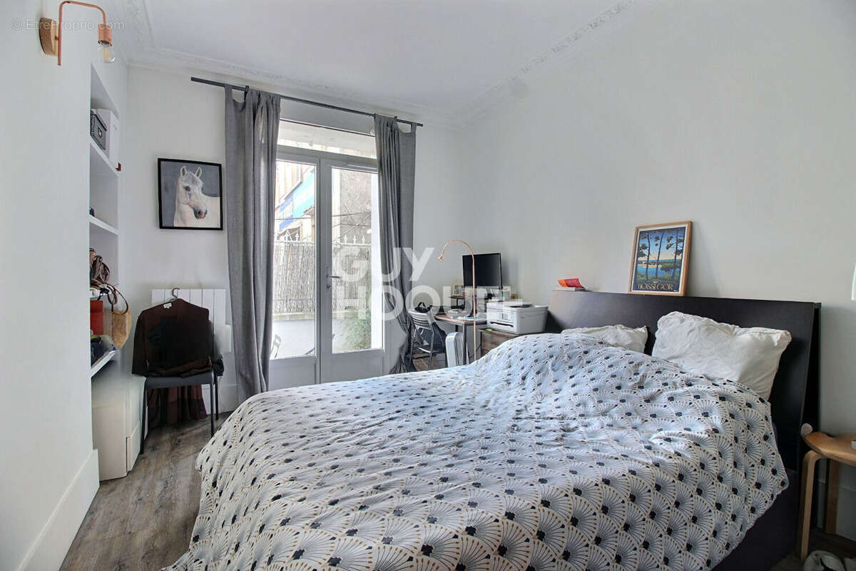 Appartement à PARIS-9E
