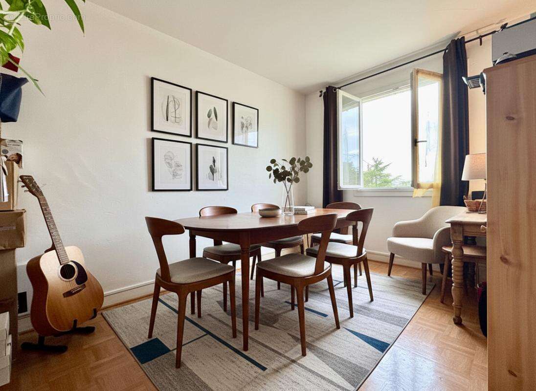 Appartement à BOURGOIN-JALLIEU