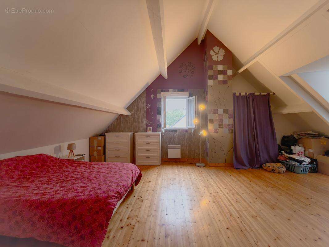 Maison à NEUILLE-PONT-PIERRE