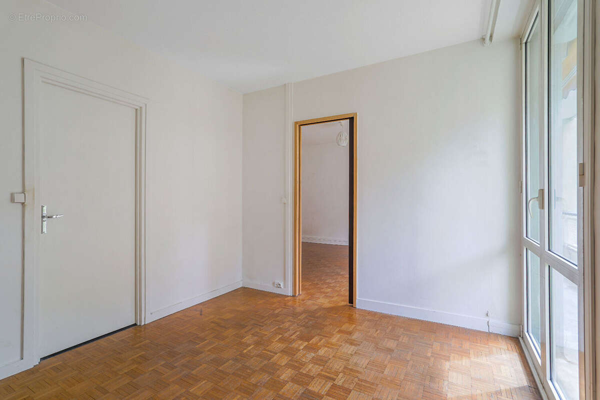 Appartement à PARIS-12E