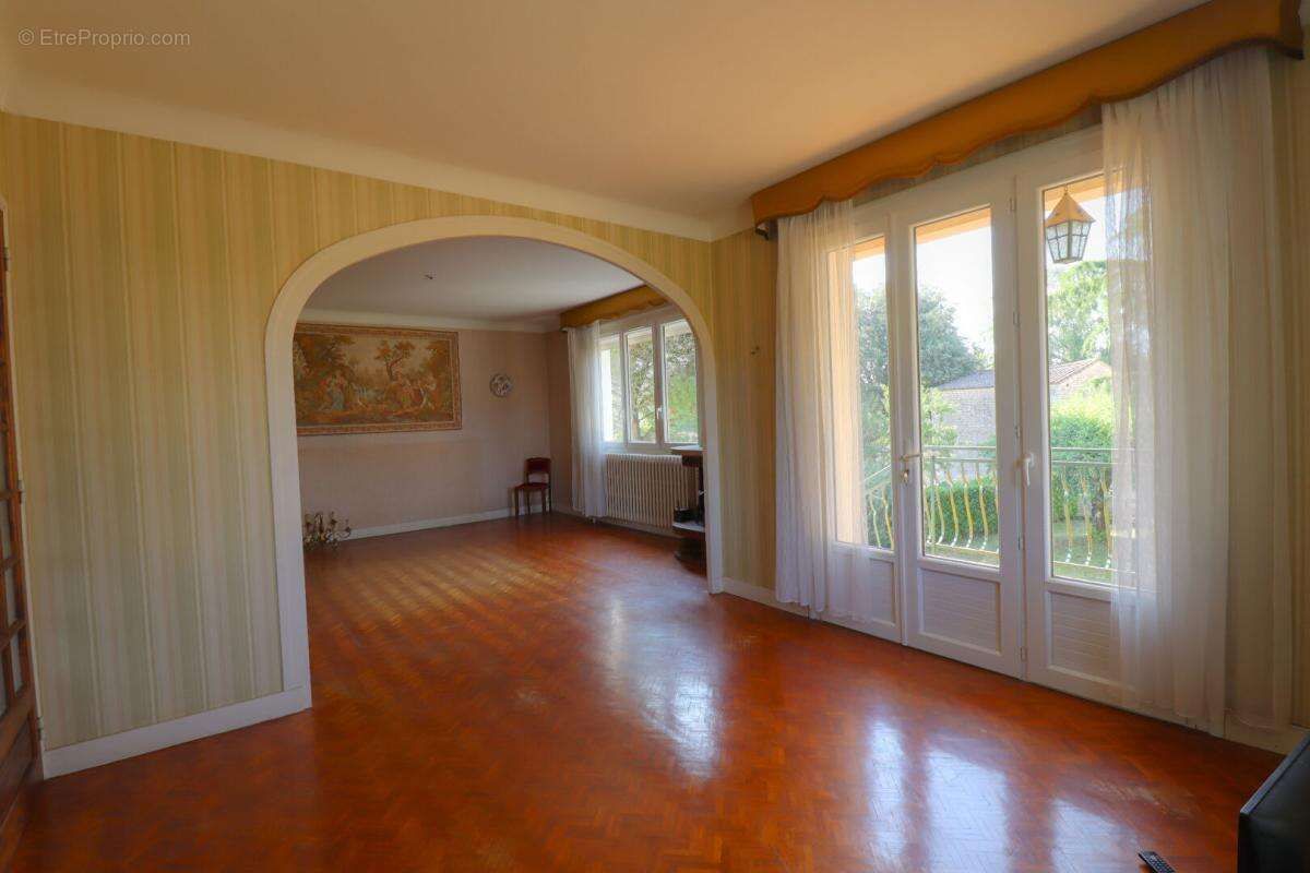 Maison Sainte Ouenne 5 pièce(s) 132 m2 - photo 5