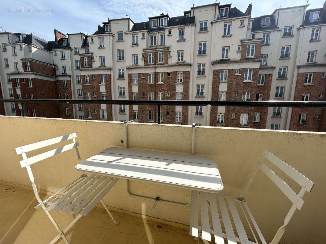 Appartement à PARIS-20E