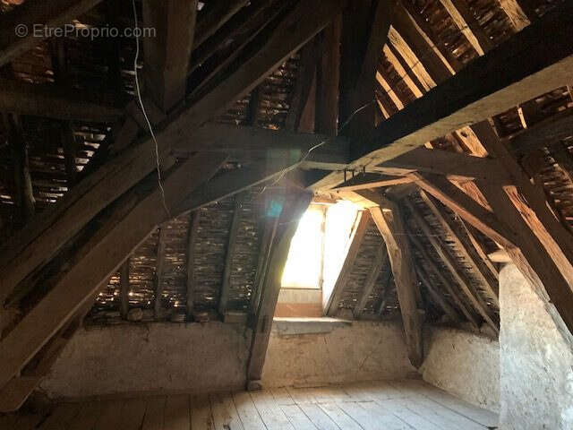 Maison à LA CHATRE