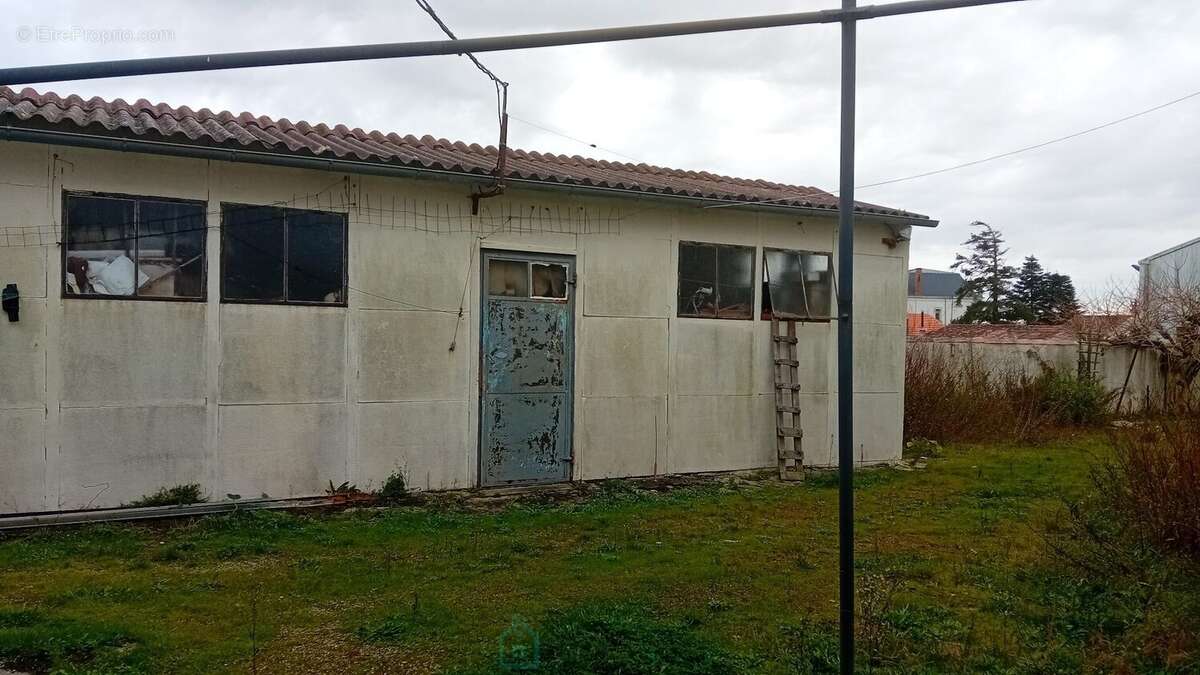 Maison 6 pièces avec grand terrain et dépendances - photo 9