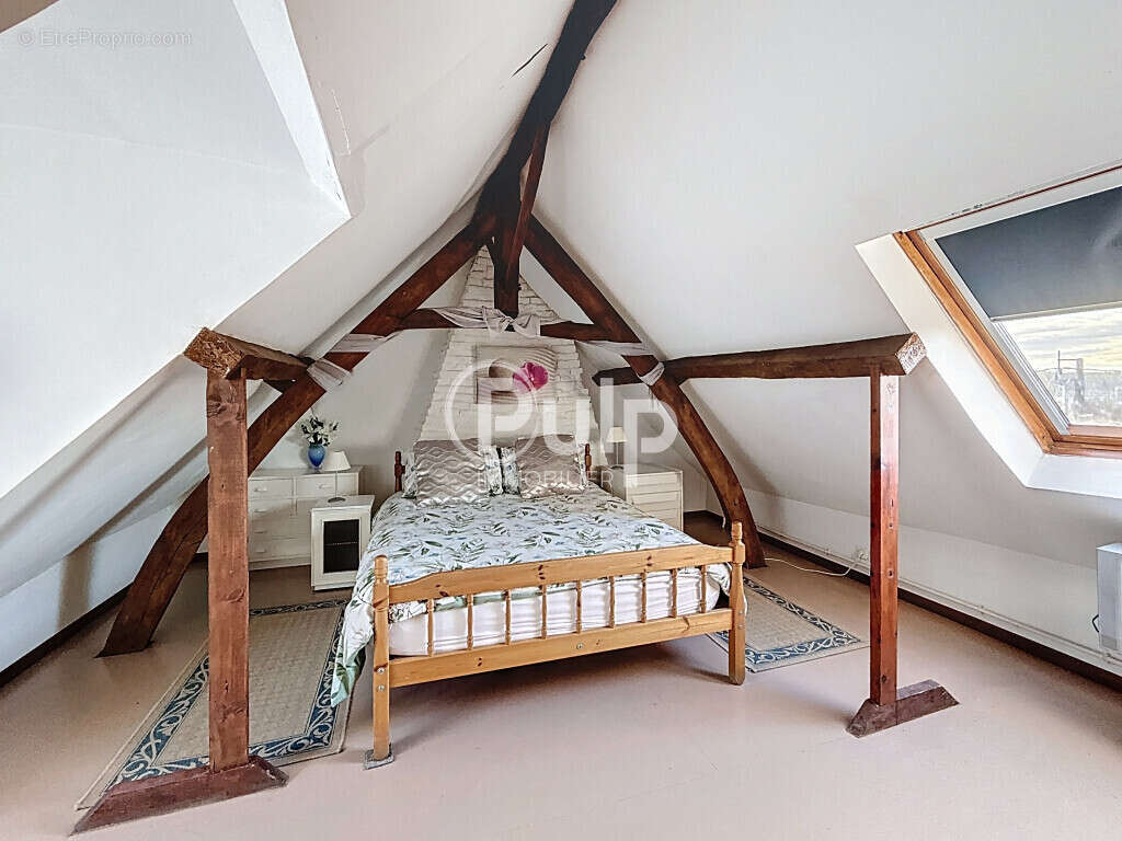 Maison à RAYE-SUR-AUTHIE