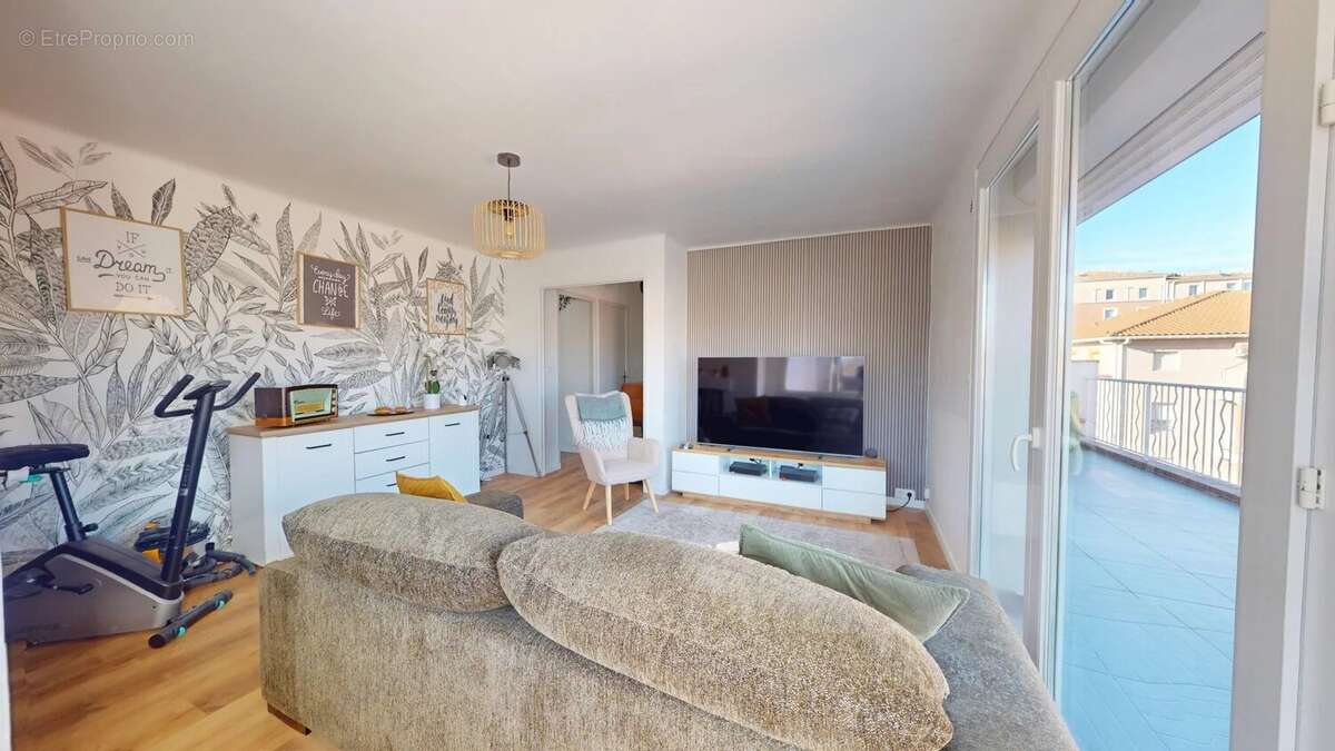 Appartement à PORT-DE-BOUC